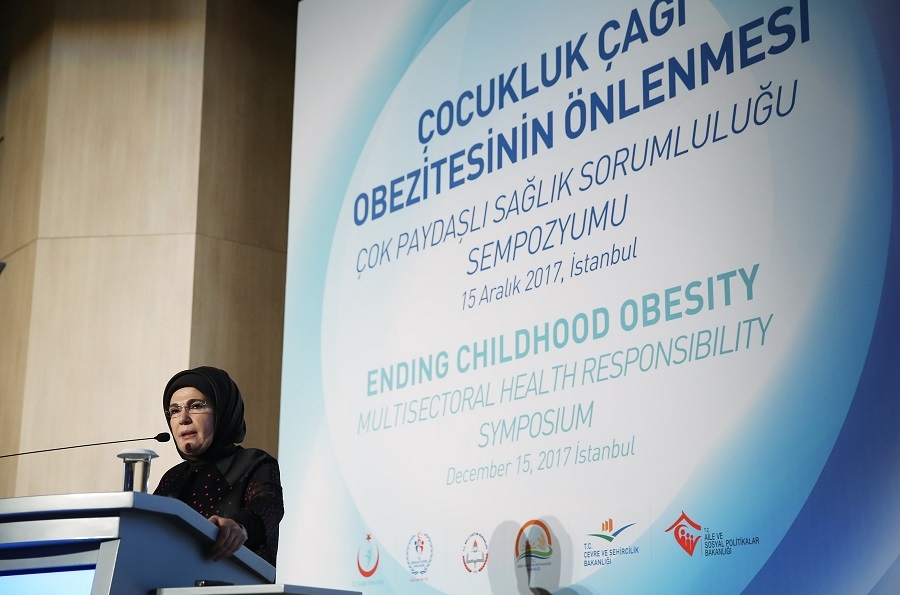 Emine Erdoğan: Anne sütü obeziteye yakalanma riskini azaltıyor